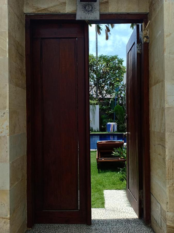 Anik Homestay Canggu  Exterior photo